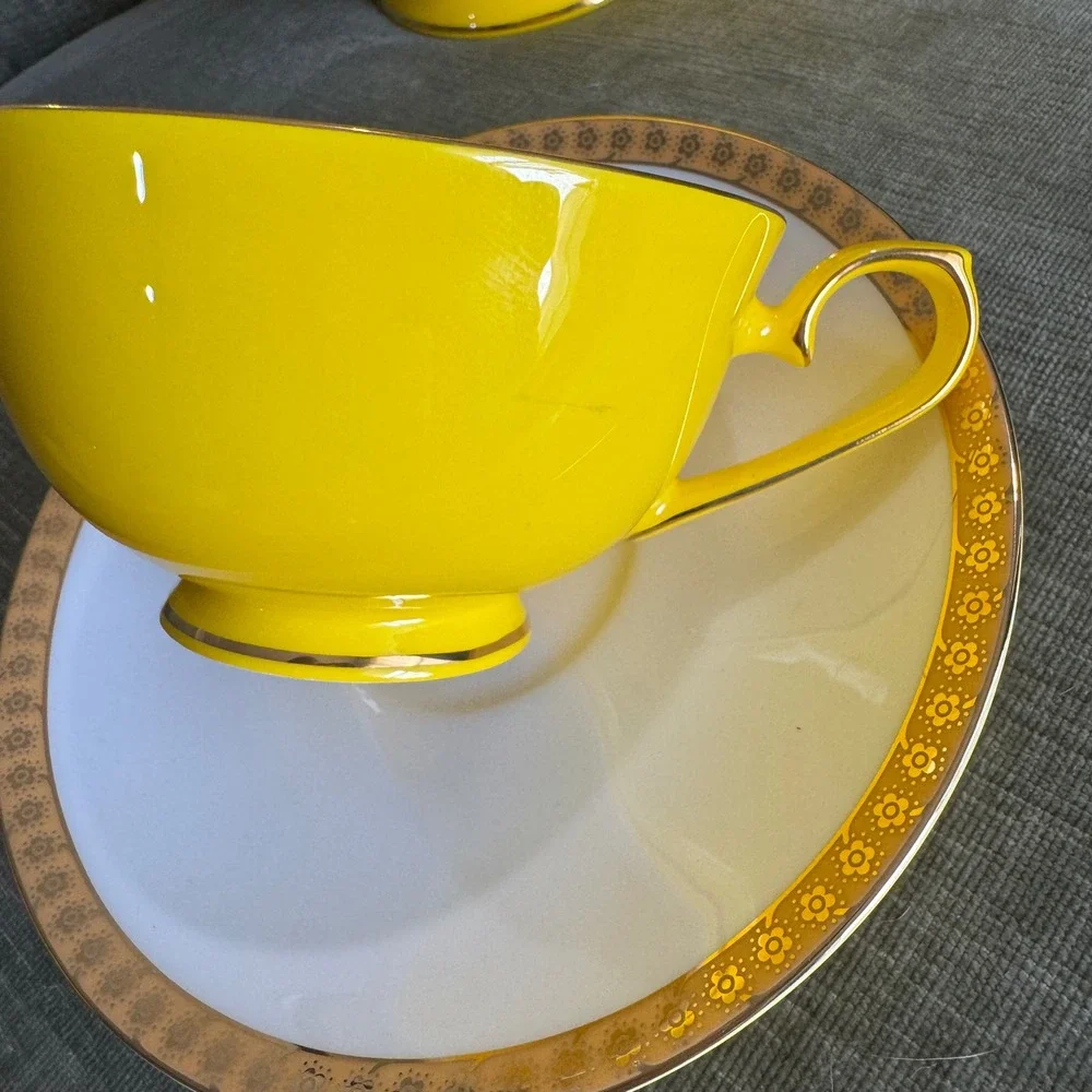 VTG Teavana Noble Poppy Tea Pot 4 Cups Saucers Yellow 14k Gold Fine Bone China